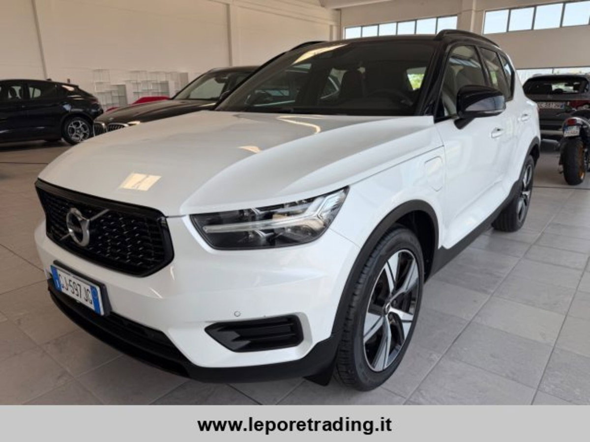 Volvo XC40 T5 Recharge Plug-in Hybrid R-design