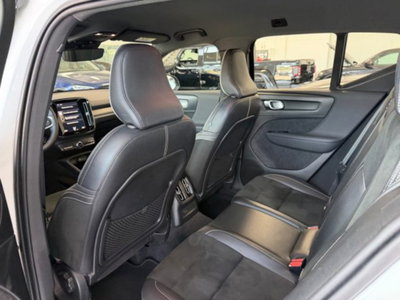 Volvo XC40 T5 Recharge Plug-in Hybrid R-design (12)
