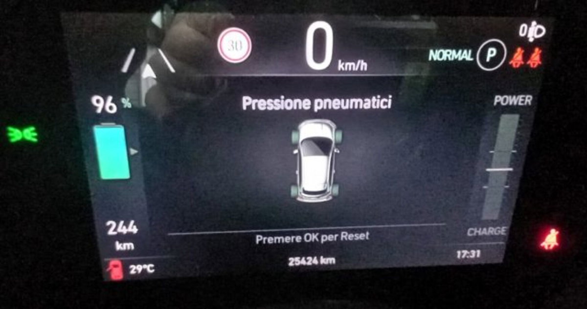 Fiat 500e Icon Berlina 42 kWh (11)