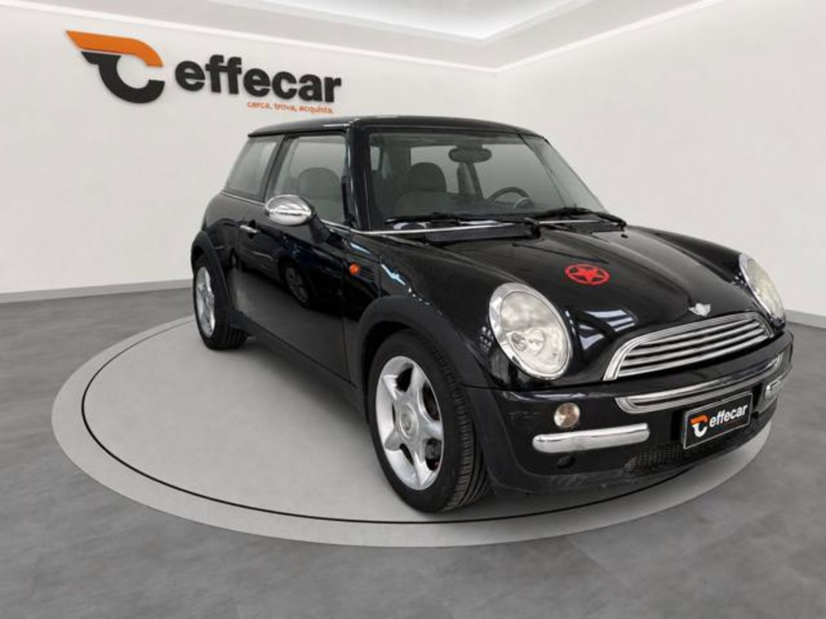 MINI Mini 1.6 16V Cooper (3)
