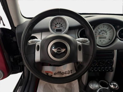 MINI Mini 1.6 16V Cooper (8)