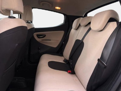Lancia Ypsilon 1.2 69 CV 5 porte GPL Ecochic Gold (13)