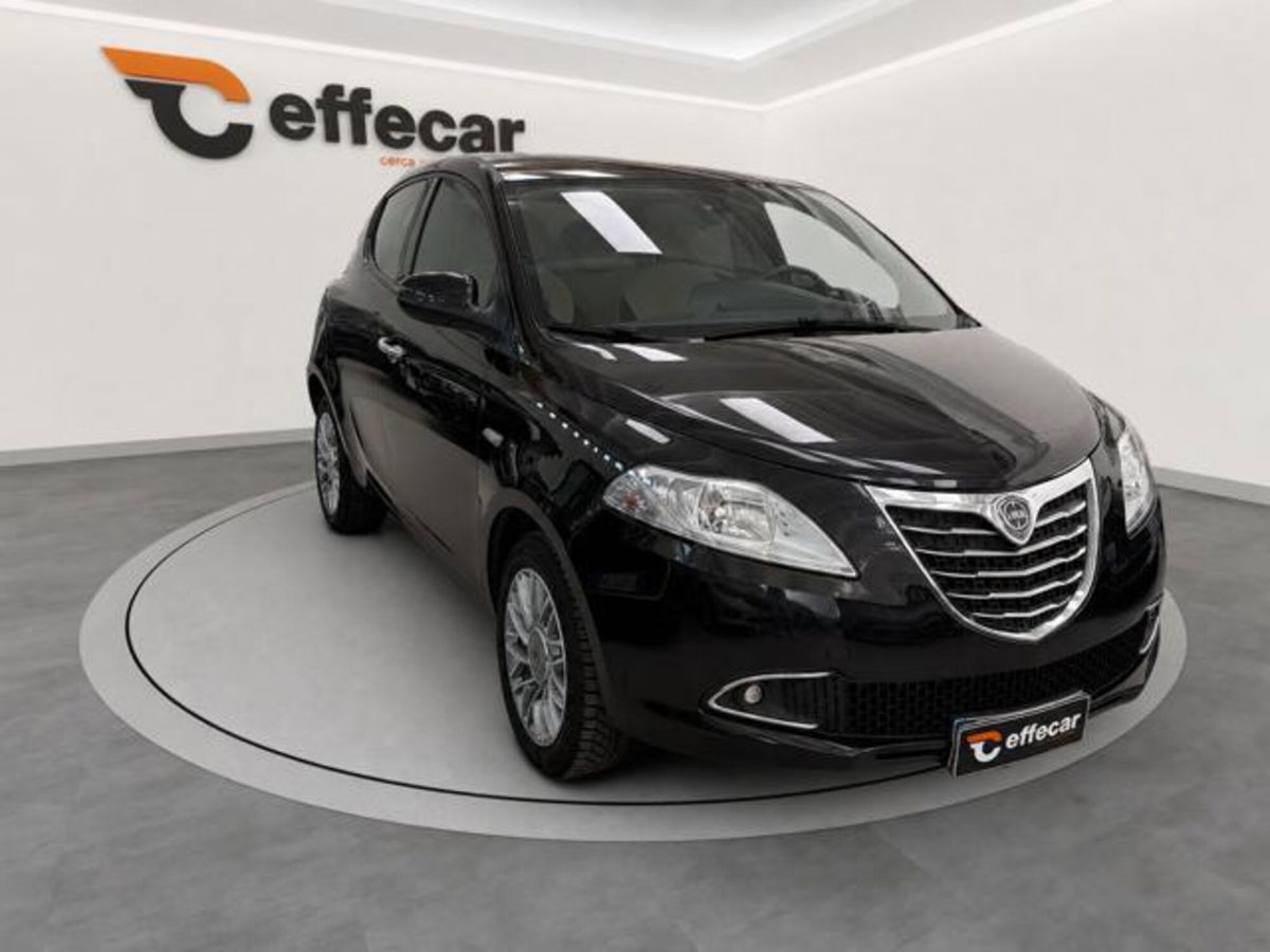 Lancia Ypsilon 1.2 69 CV 5 porte GPL Ecochic Gold (3)