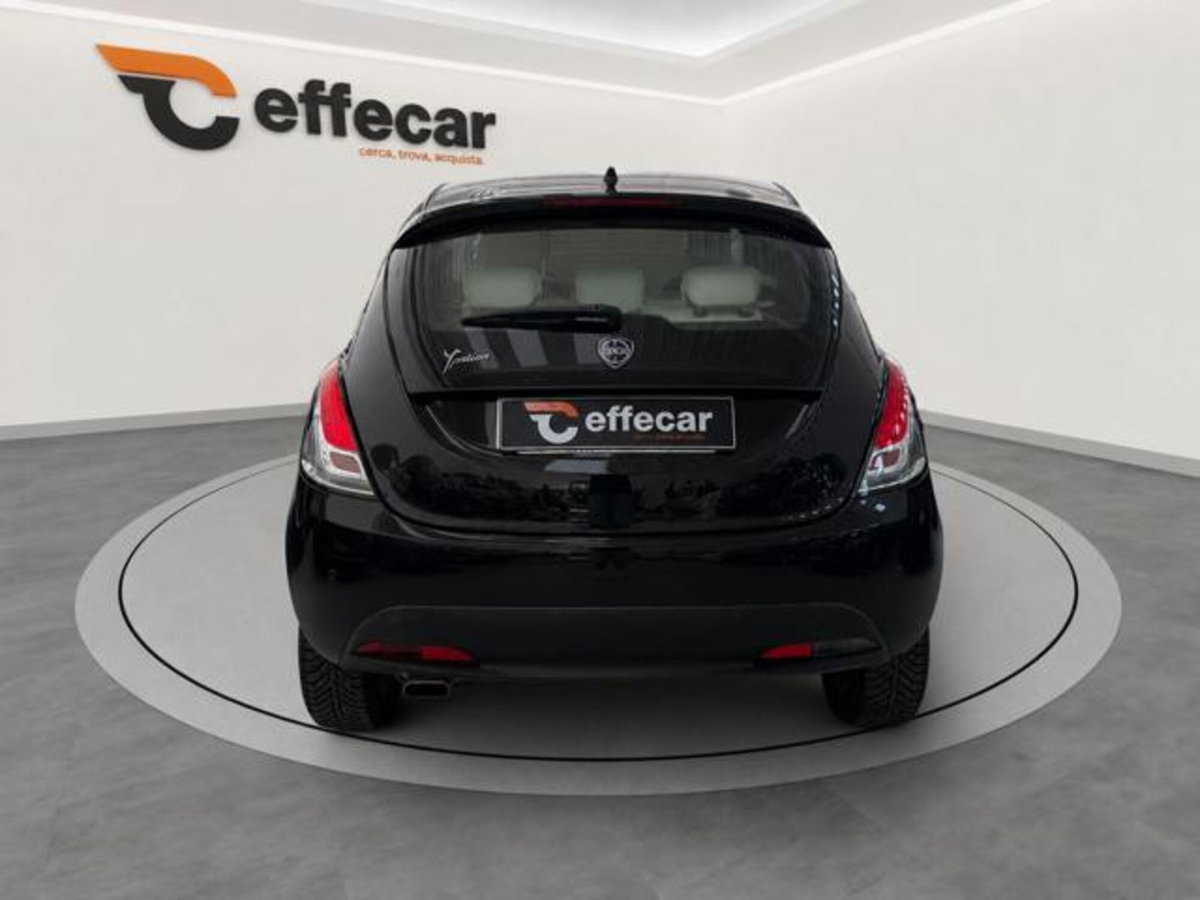 Lancia Ypsilon 1.2 69 CV 5 porte GPL Ecochic Gold (5)