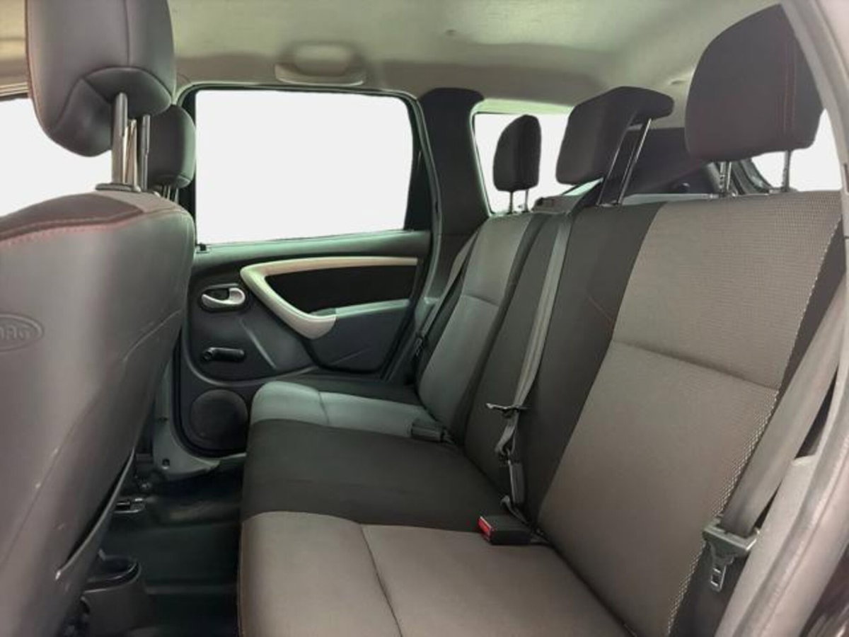 Dacia Duster 1.5 dCi 110CV 4x2 Ambiance (13)