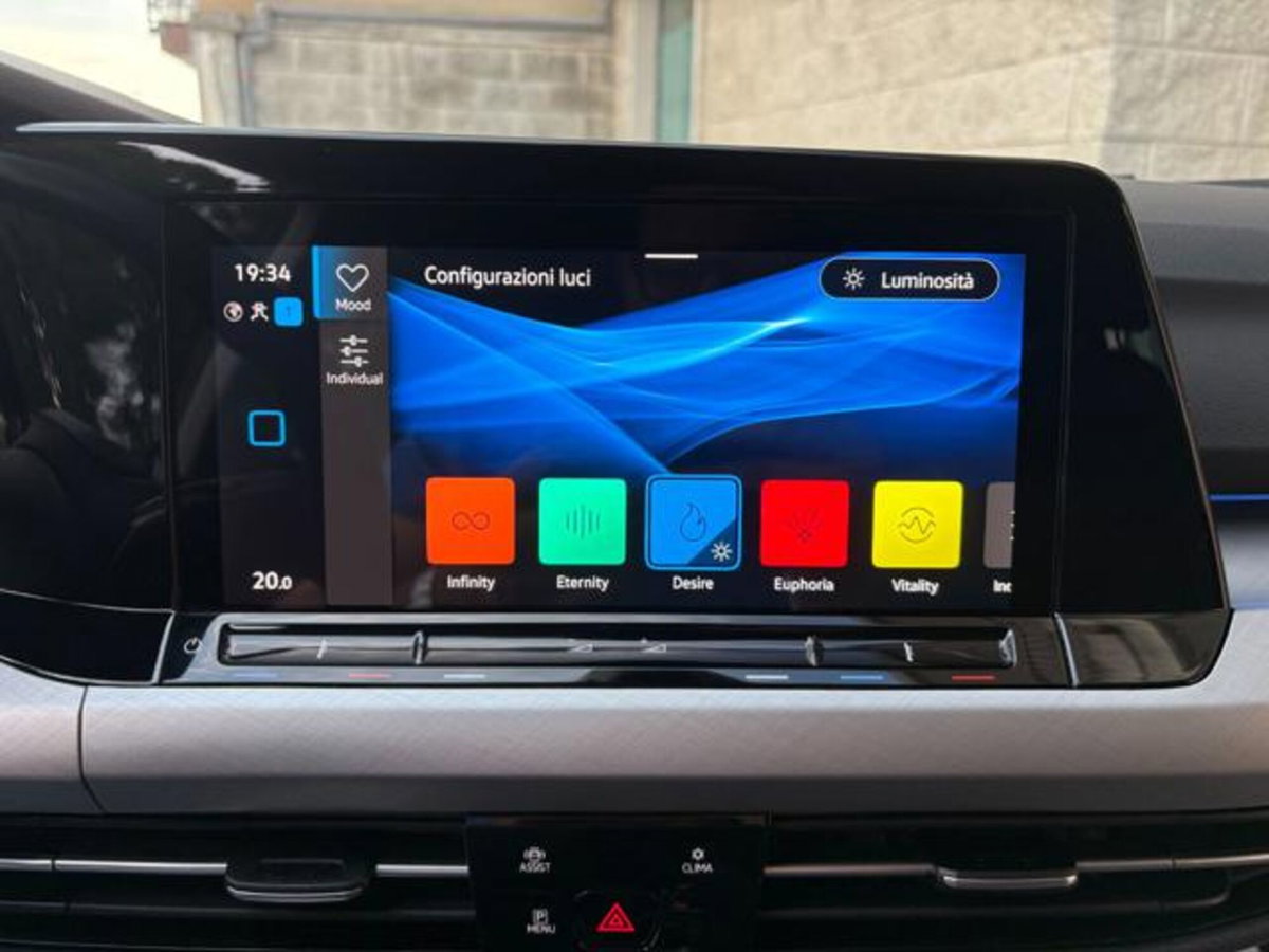 Volkswagen Golf Variant 2.0 TDI 150 CV DSG SCR 4Motion Life (18)
