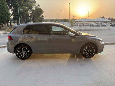 Volkswagen Golf Variant 2.0 TDI SCR DSG Life (4)