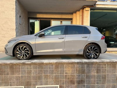 Volkswagen Golf Variant 2.0 TDI SCR DSG Life (8)