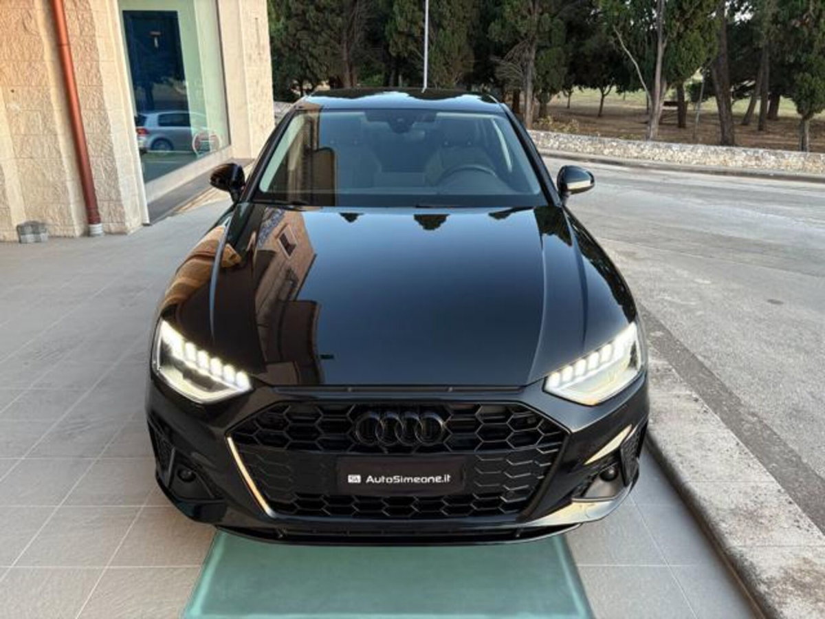 Audi A4 35 TDI/163 CV S tronic S line edition (2)