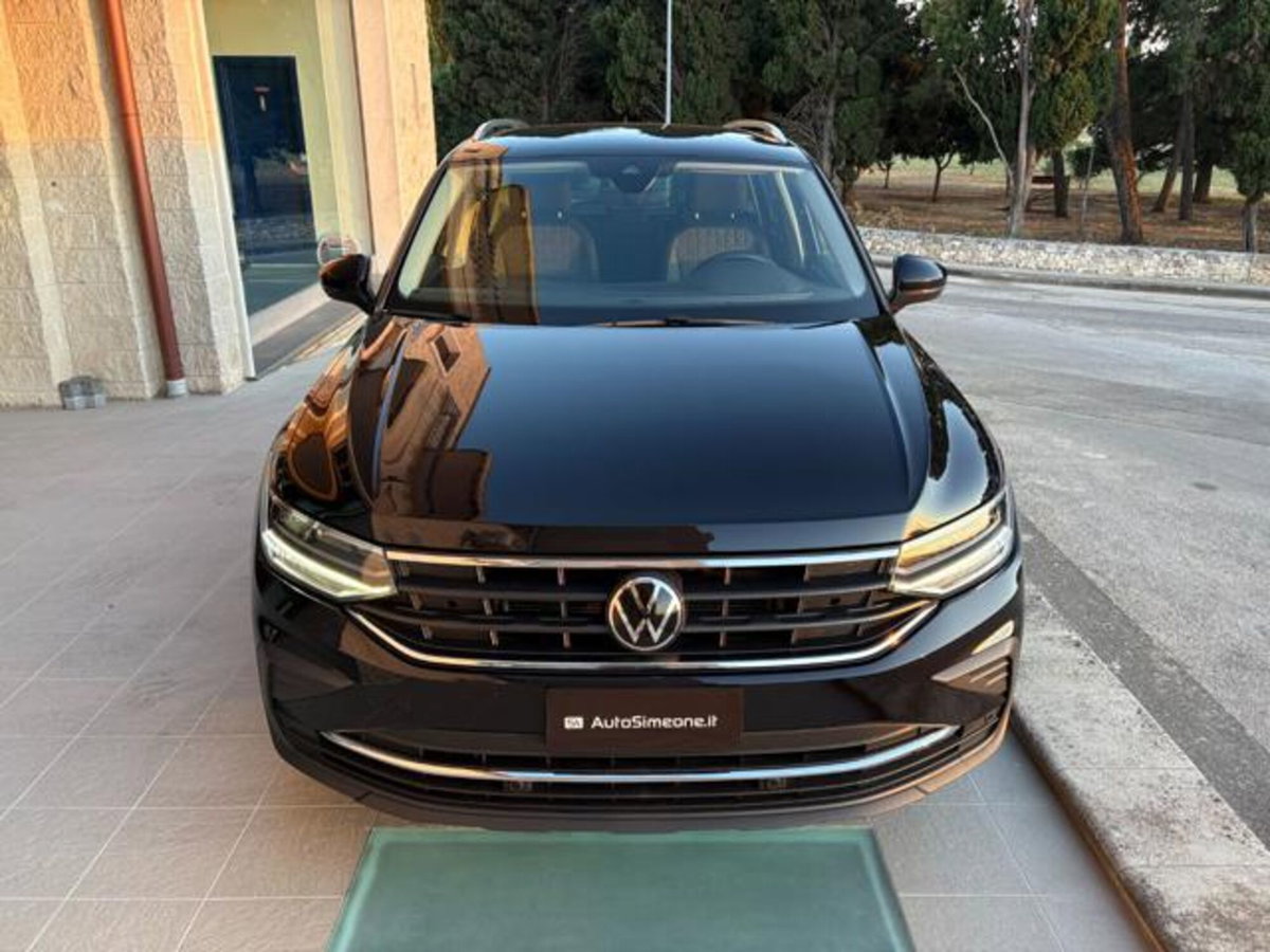 Volkswagen Tiguan 2.0 TDI 150 CV SCR DSG 4MOTION Life (2)