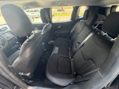 Jeep Renegade 1.3 T4 190CV PHEV 4xe AT6 Limited (8)
