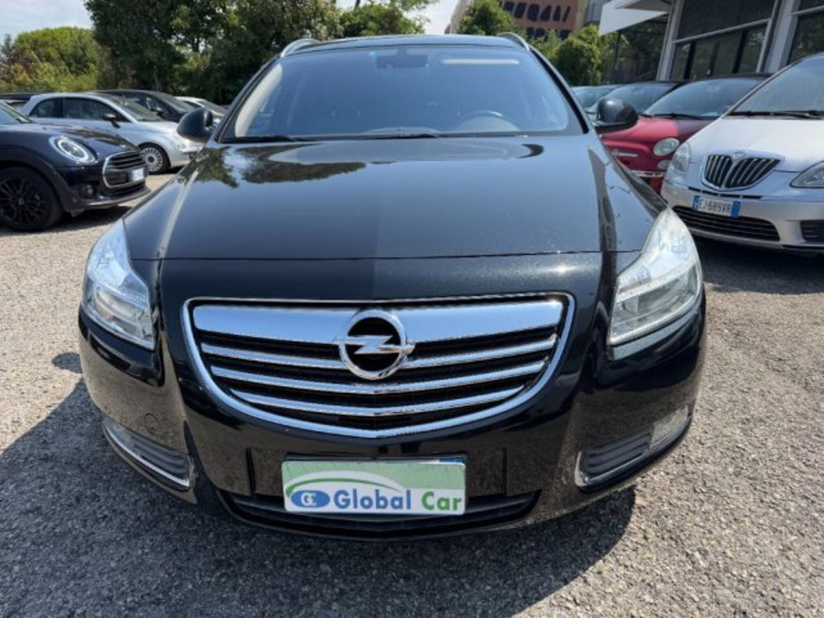 Opel Insignia Station Wagon CDTI 160CV Sports Cosmo (2)