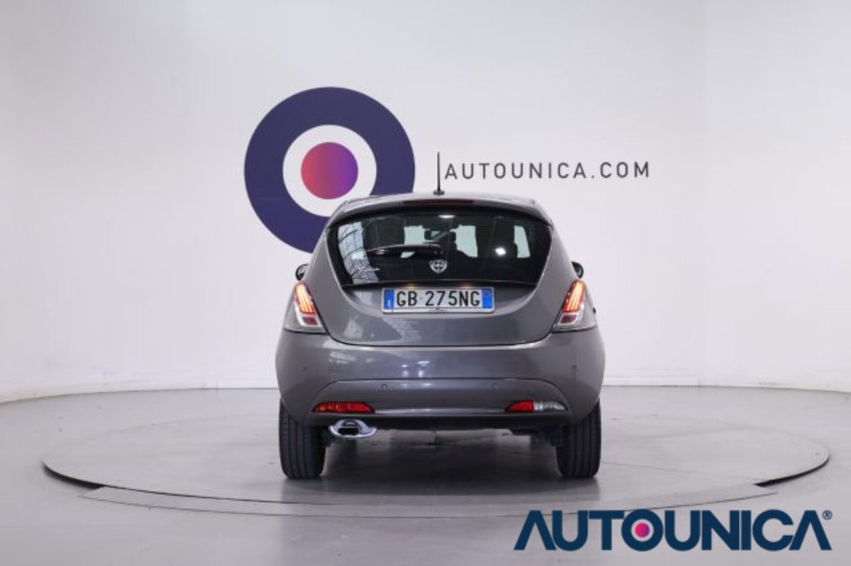Lancia Ypsilon 1.2 69 CV 5 porte Elefantino Blu (14)