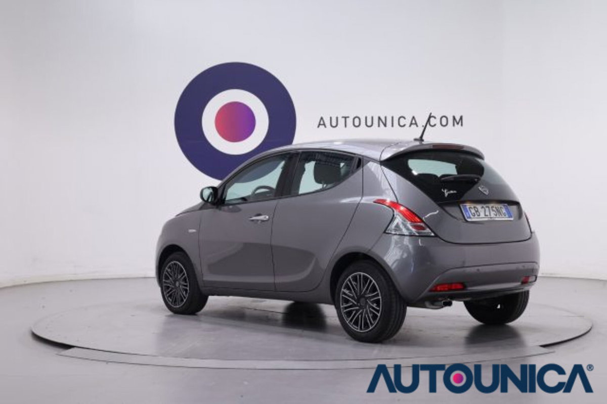 Lancia Ypsilon 1.2 69 CV 5 porte Elefantino Blu (15)
