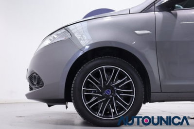 Lancia Ypsilon 1.2 69 CV 5 porte Elefantino Blu (16)