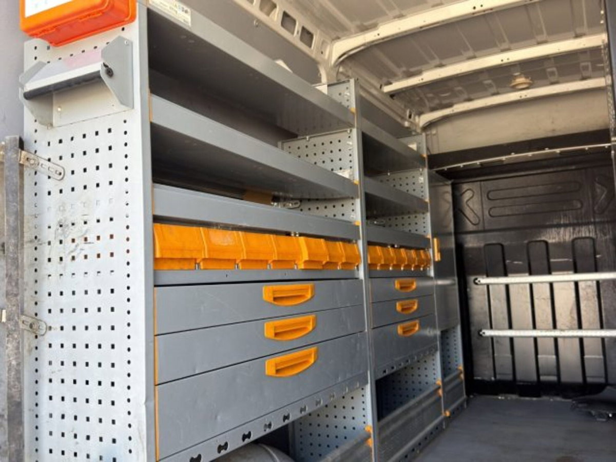 Iveco Daily Telaio 35S14 2.3 HPT PLM Cabinato (16)