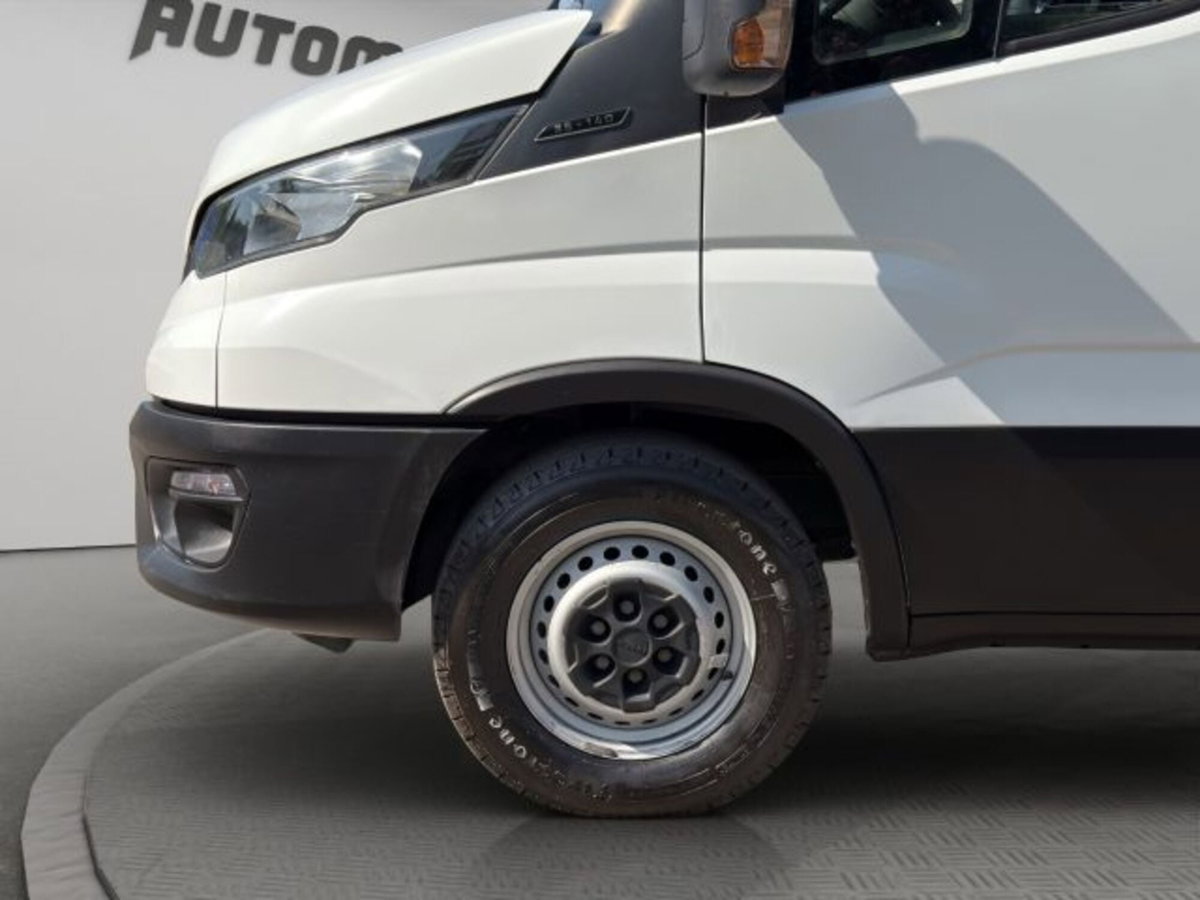 Iveco Daily Telaio 35S14 2.3 HPT PLM Cabinato (19)