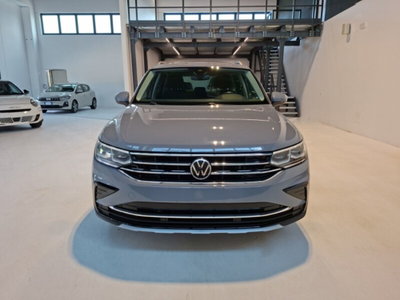 Volkswagen Tiguan 2.0 TDI 150 CV SCR DSG 4MOTION Elegance (2)