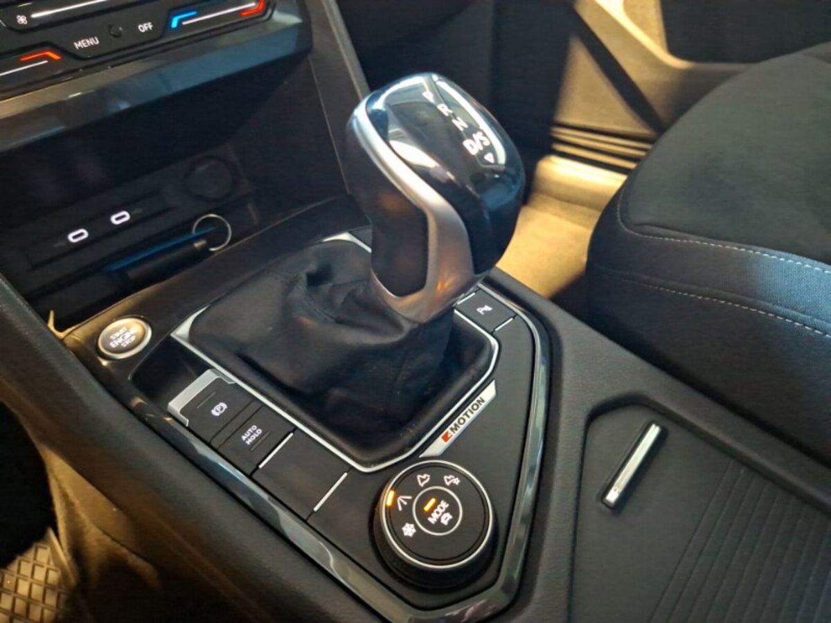 Volkswagen Tiguan 2.0 TDI 150 CV SCR DSG 4MOTION Elegance (20)