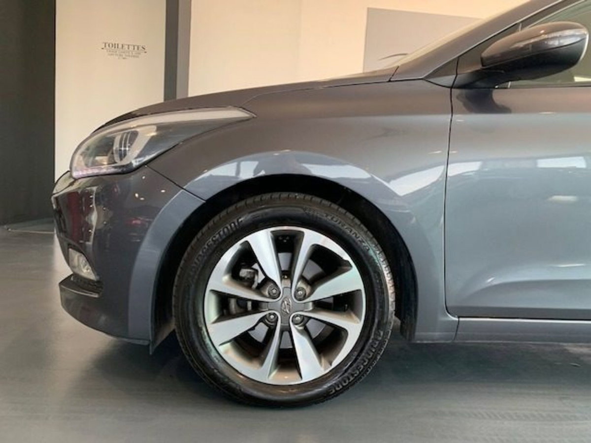 Hyundai i20 1.1 CRDi 5p. BlueDrive (16)