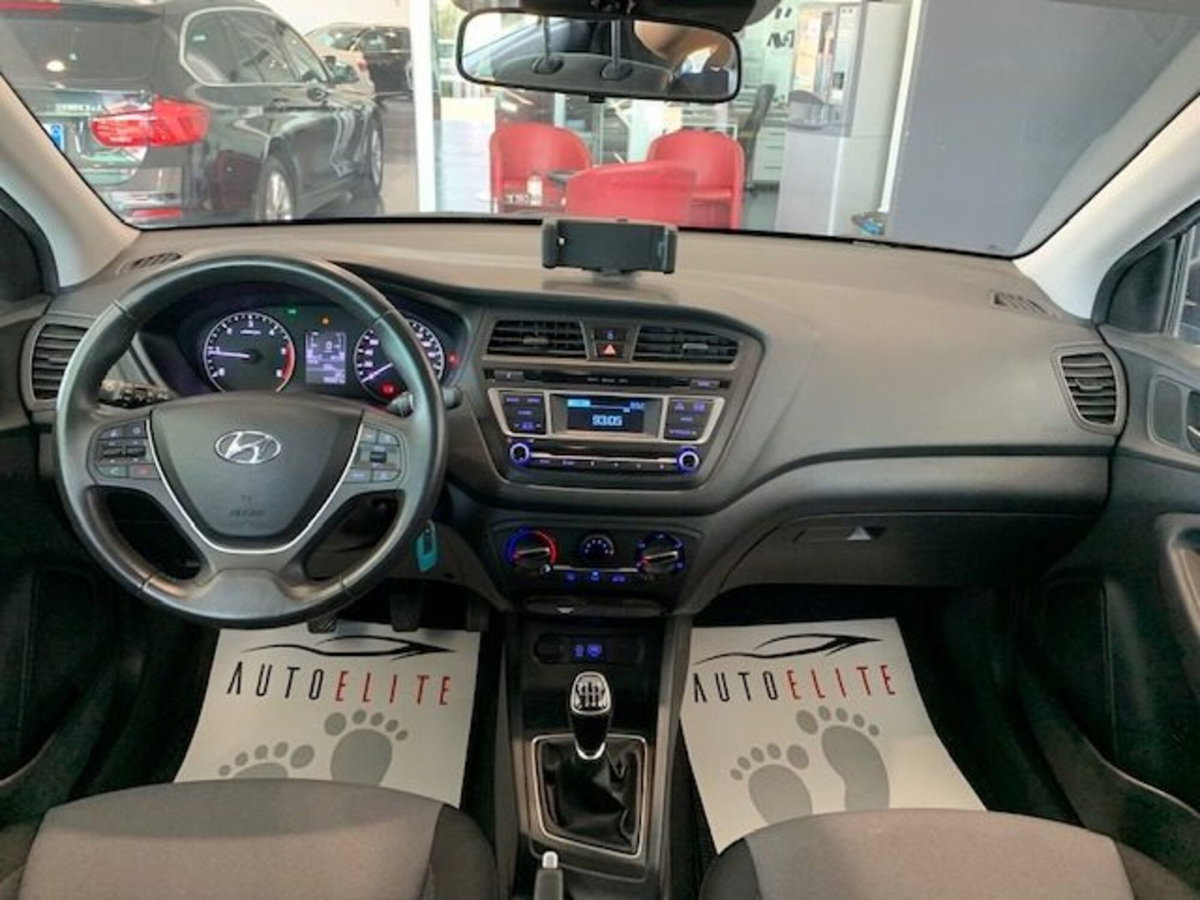 Hyundai i20 1.1 CRDi 5p. BlueDrive (8)
