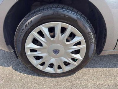 Lancia Ypsilon 1.2 69 CV 5 porte Elefantino (15)