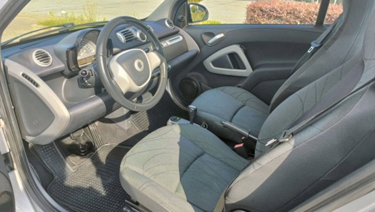 smart Fortwo 1000 52 kW MHD coupé passion (9)