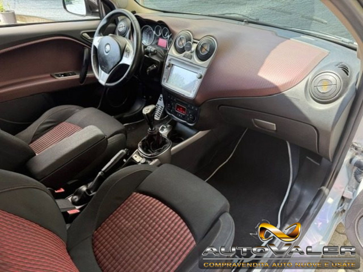 Alfa Romeo MiTo 1.4 T 155 CV Distinctive Premium Pack (8)