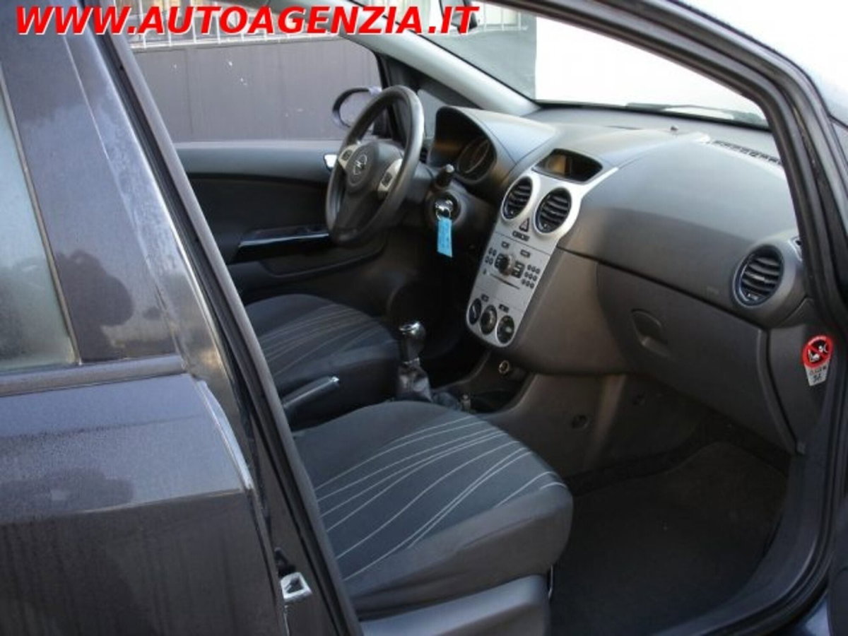 Opel Corsa 1.2 80CV 5 porte GPL-TECH Club (12)