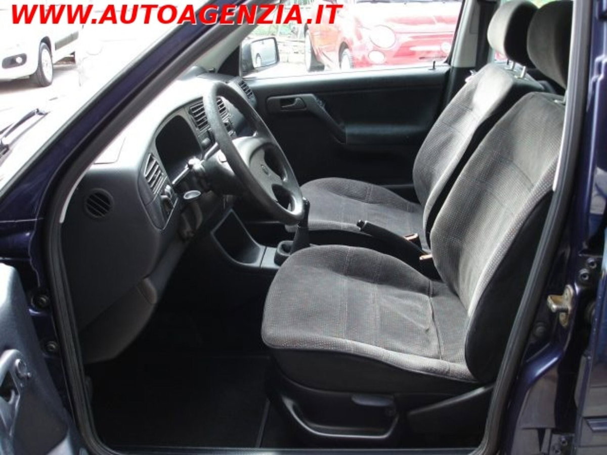 Volkswagen Golf 1.6 cat 5 porte GL (7)