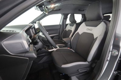 Dacia Duster 1.2 mild hybrid Journey 140cv (9)
