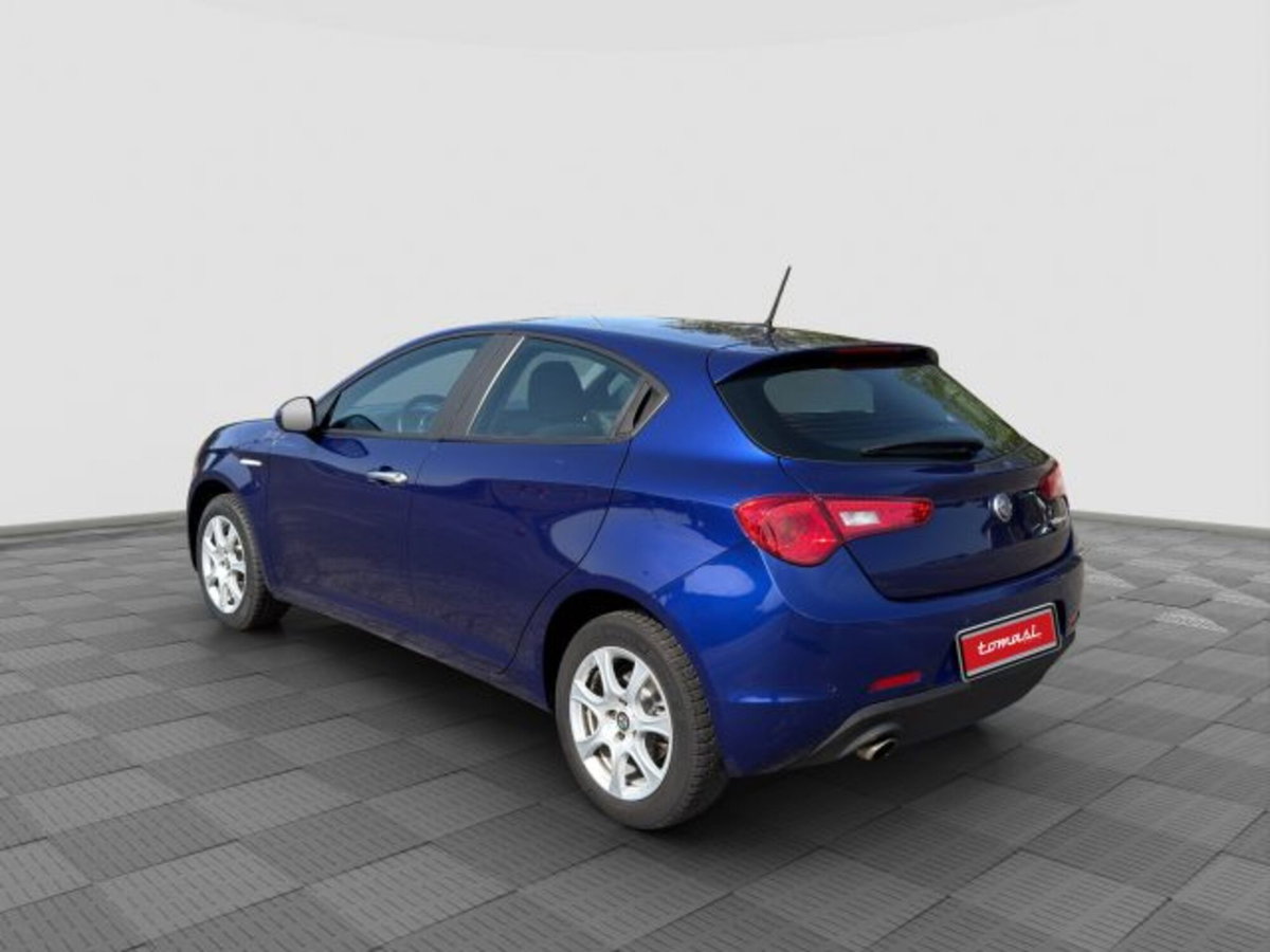 Alfa Romeo Giulietta 1.6 JTDm Giulietta 120cv (3)