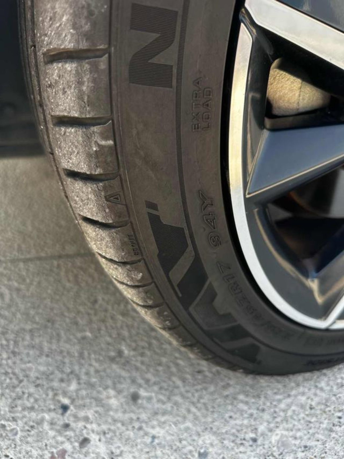 Toyota Auris Station Wagon 1.8 Hybrid Black Edition (11)