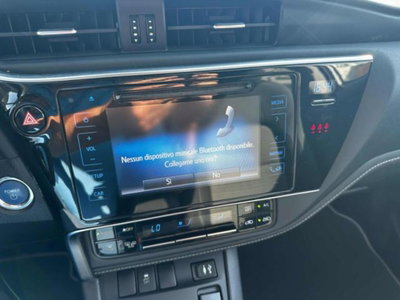 Toyota Auris Station Wagon 1.8 Hybrid Black Edition (16)