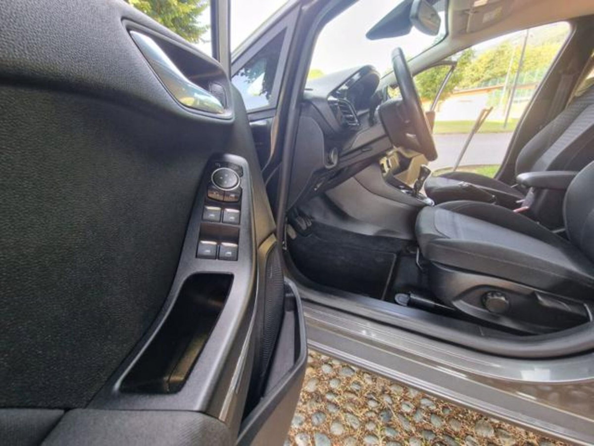 Ford Fiesta 1.1 85 CV 5 porte Plus (13)