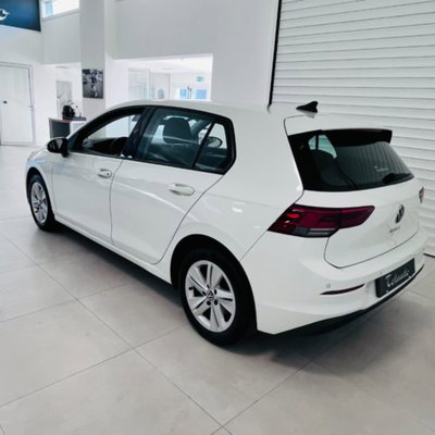 Volkswagen Golf Variant 2.0 TDI SCR DSG Life (5)