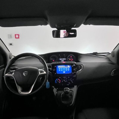 Lancia Ypsilon 1.0 FireFly 5 porte S&S Hybrid Ecochic Gold (11)