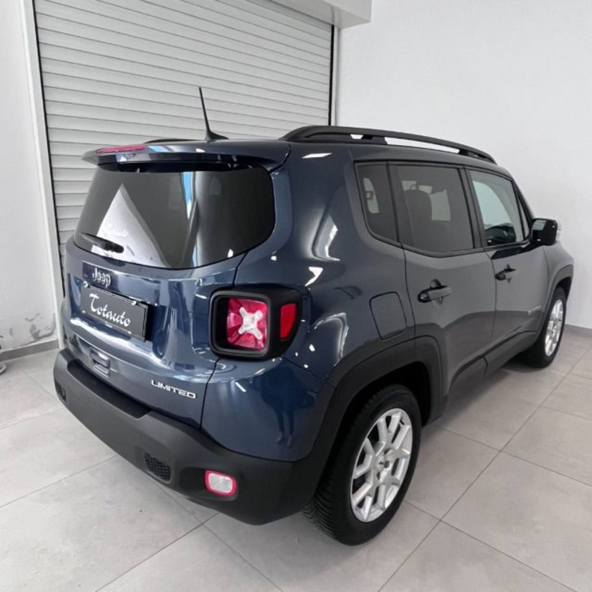 Jeep Renegade 1.5 Turbo T4 MHEV Limited (8)