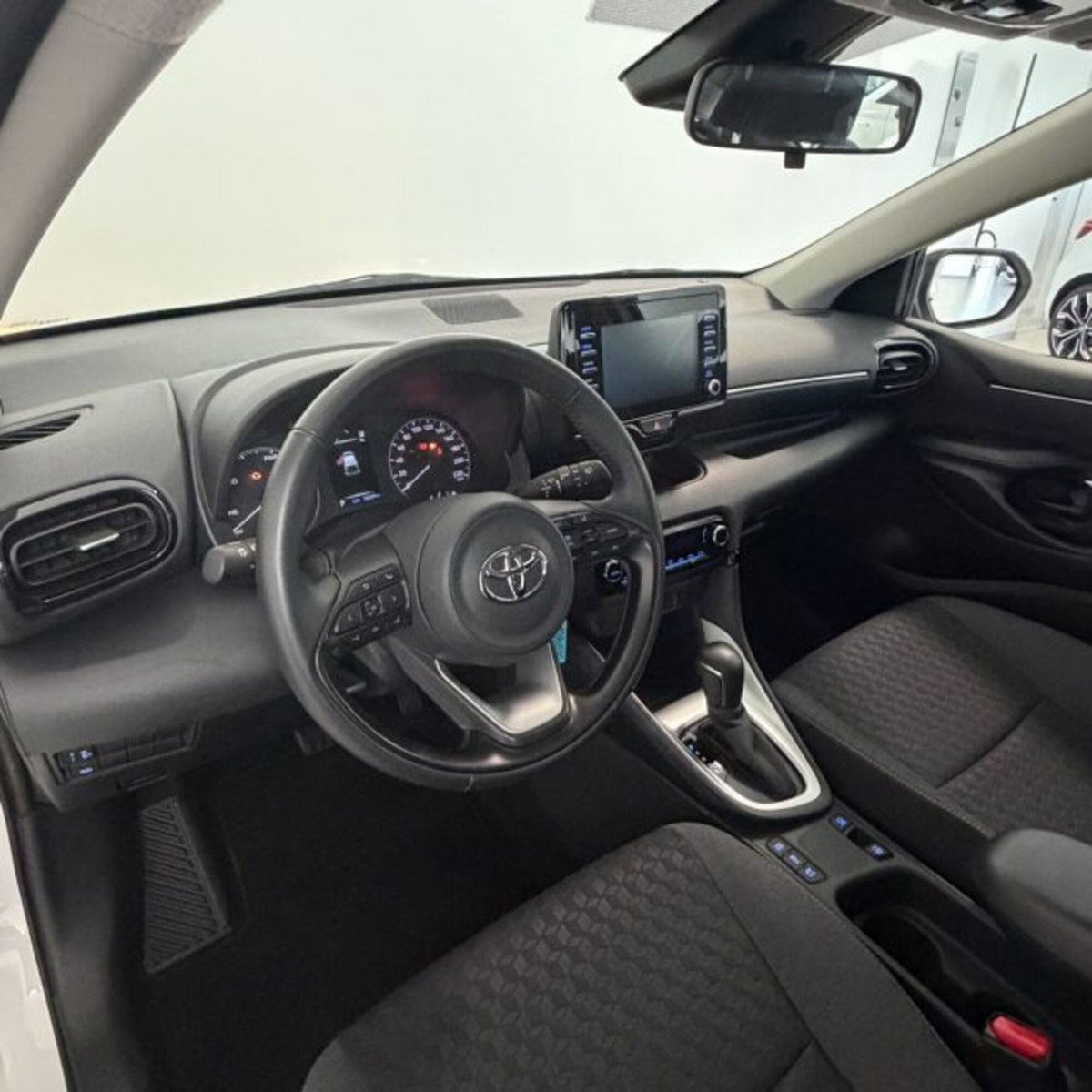 Toyota Yaris Cross 1.5 Hybrid 5p. E-CVT Premiere (10)