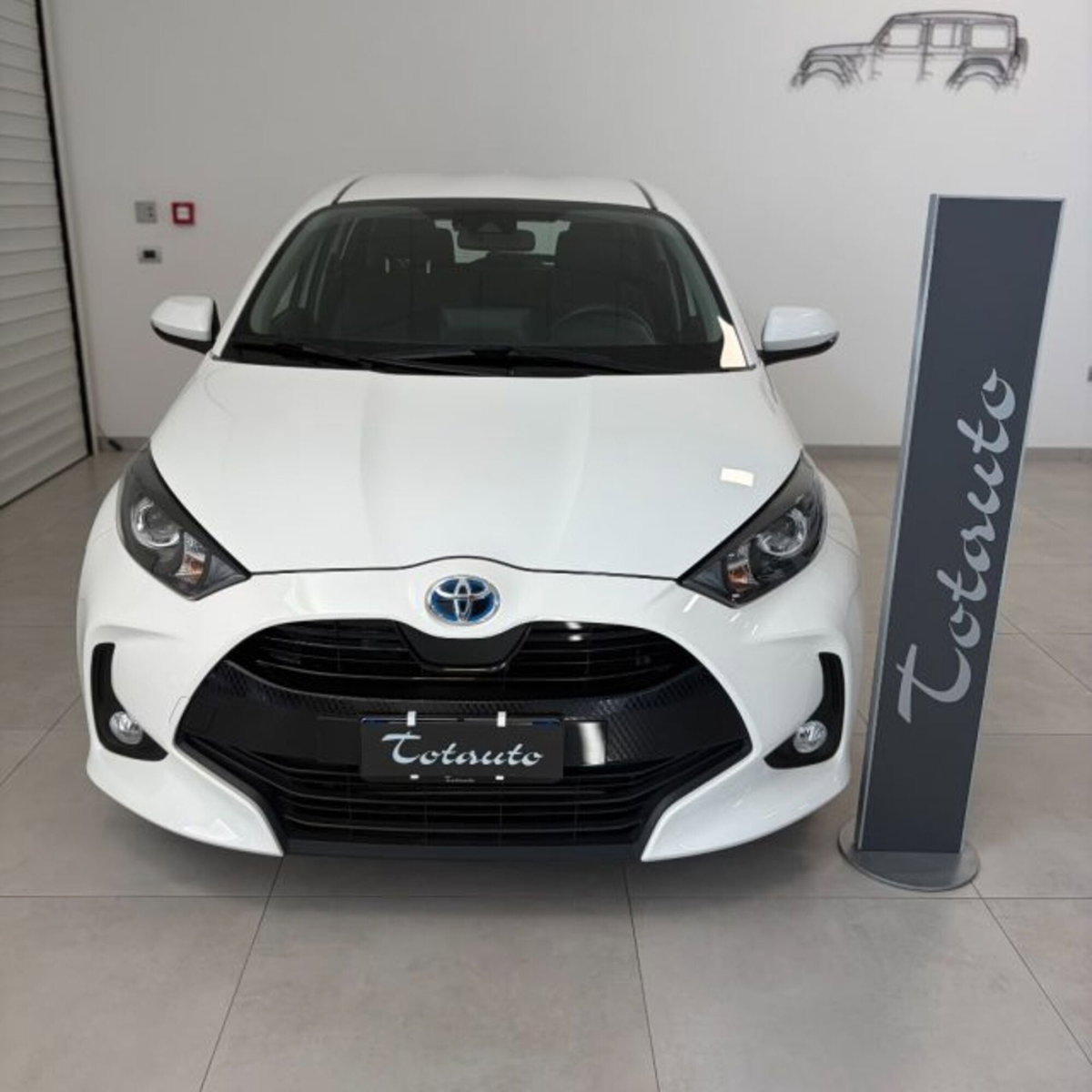 Toyota Yaris Cross 1.5 Hybrid 5p. E-CVT Premiere (2)