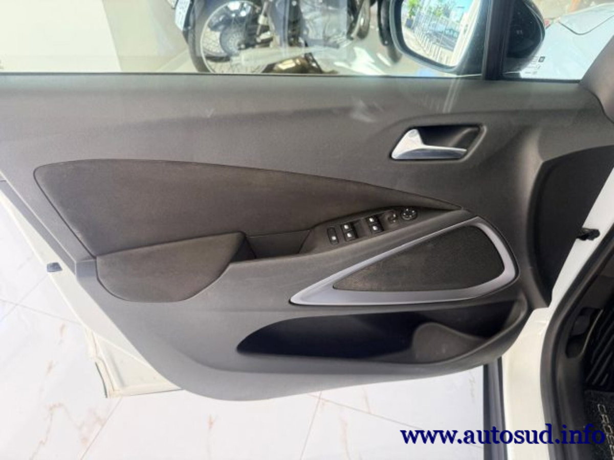 Opel Crossland 1.5 ECOTEC D 110 CV Start&Stop Edition (8)