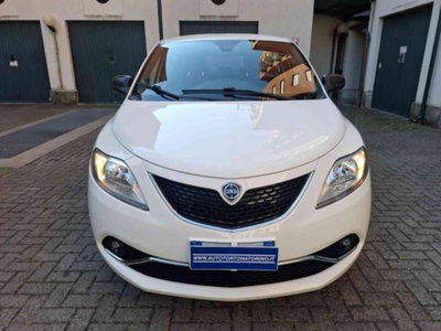 Lancia Ypsilon 1.2 69 CV 5 porte GPL Ecochic Gold (6)