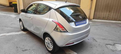 Lancia Ypsilon 1.2 69 CV 5 porte Gold (2)