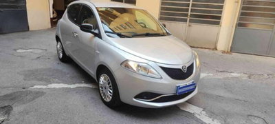 Lancia Ypsilon 1.2 69 CV 5 porte Gold (3)