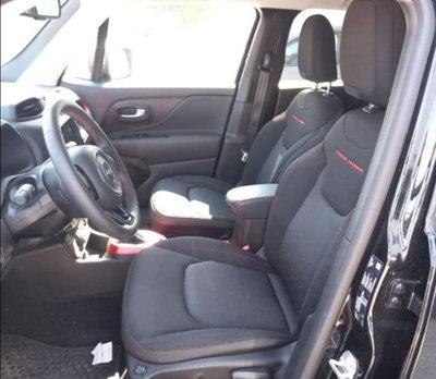 Jeep Renegade 1.3 t4 phev Trailhawk 4xe at6 (6)