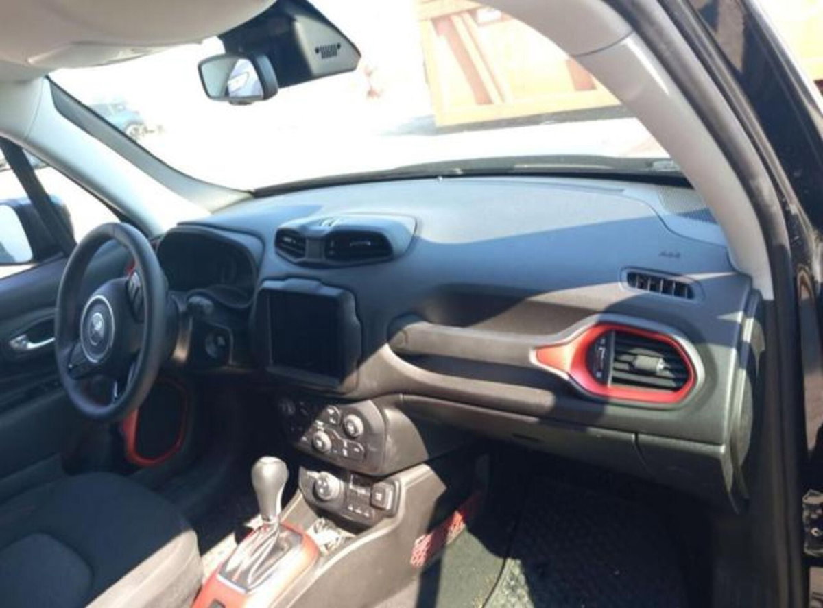 Jeep Renegade 1.3 t4 phev Trailhawk 4xe at6 (7)
