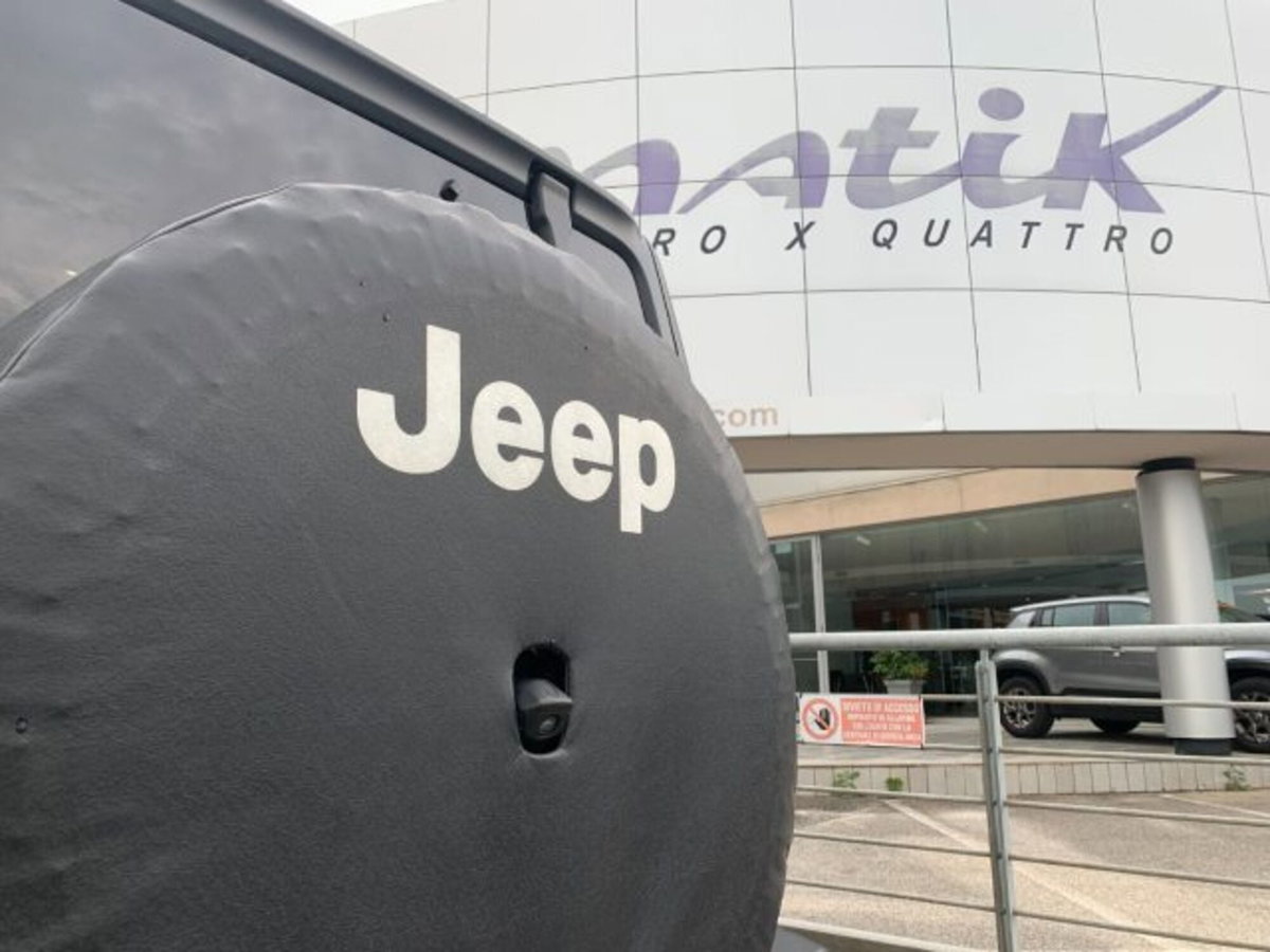 Jeep Wrangler Unlimited 2.2 Mjt II Rubicon (10)