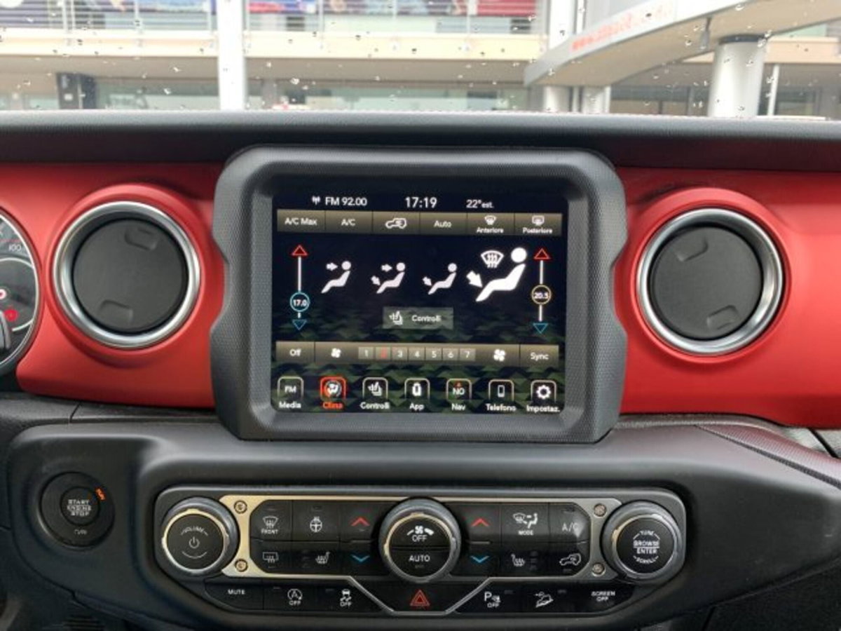 Jeep Wrangler Unlimited 2.2 Mjt II Rubicon (14)