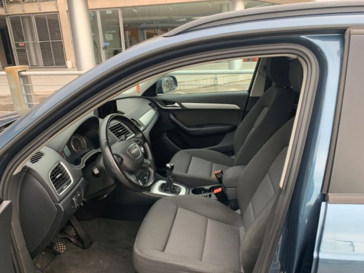 Audi Q3 2.0 TDI 150 CV (9)