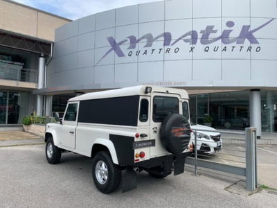 Land Rover Defender 110 2.4 TD4 Hard Top E (3)